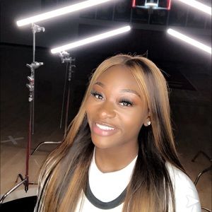 Meet your Posher, Dana